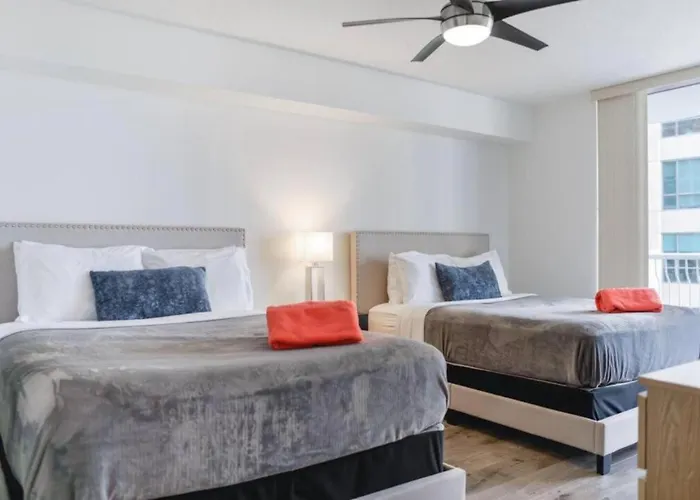 Stunning 1/1 Condo @Brickell Free Parking/Pool