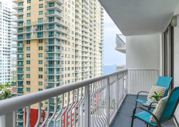 Stunning 1/1 Condo @Brickell Free Parking/Pool